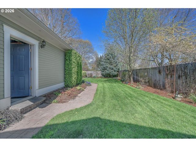 716 W 19TH St, Vancouver, WA 98660