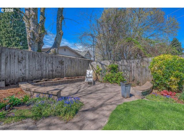 716 W 19TH St, Vancouver, WA 98660