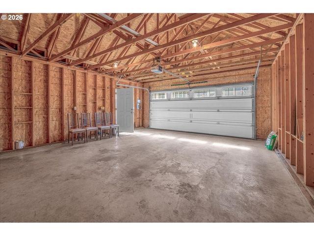 716 W 19TH St, Vancouver, WA 98660