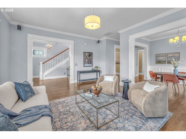 716 W 19TH St, Vancouver, WA 98660