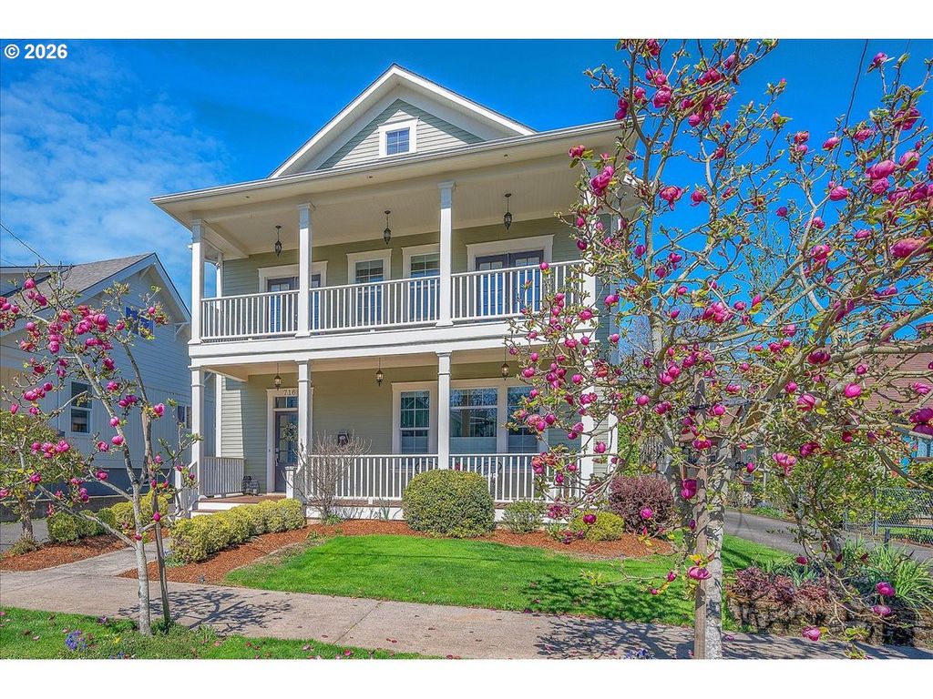 716 W 19TH St, Vancouver, WA 98660