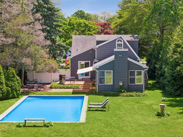 16 Union Avenue, Center Moriches, NY 11934