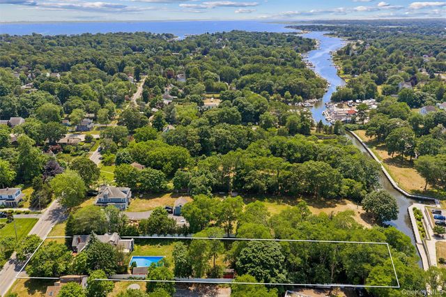 16 Union Avenue, Center Moriches, NY 11934