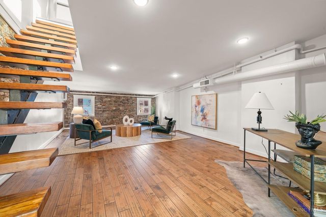 1203 Vine Street, Cincinnati, OH 45202