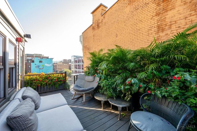 1203 Vine Street, Cincinnati, OH 45202