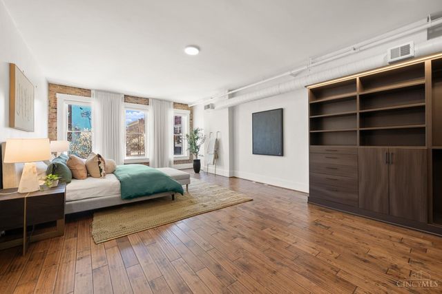 1203 Vine Street, Cincinnati, OH 45202