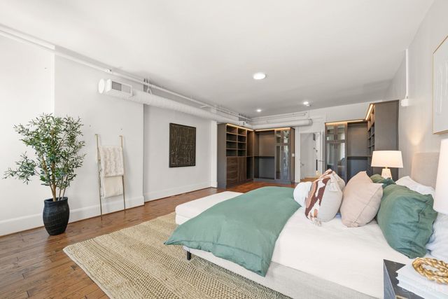 1203 Vine Street, Cincinnati, OH 45202