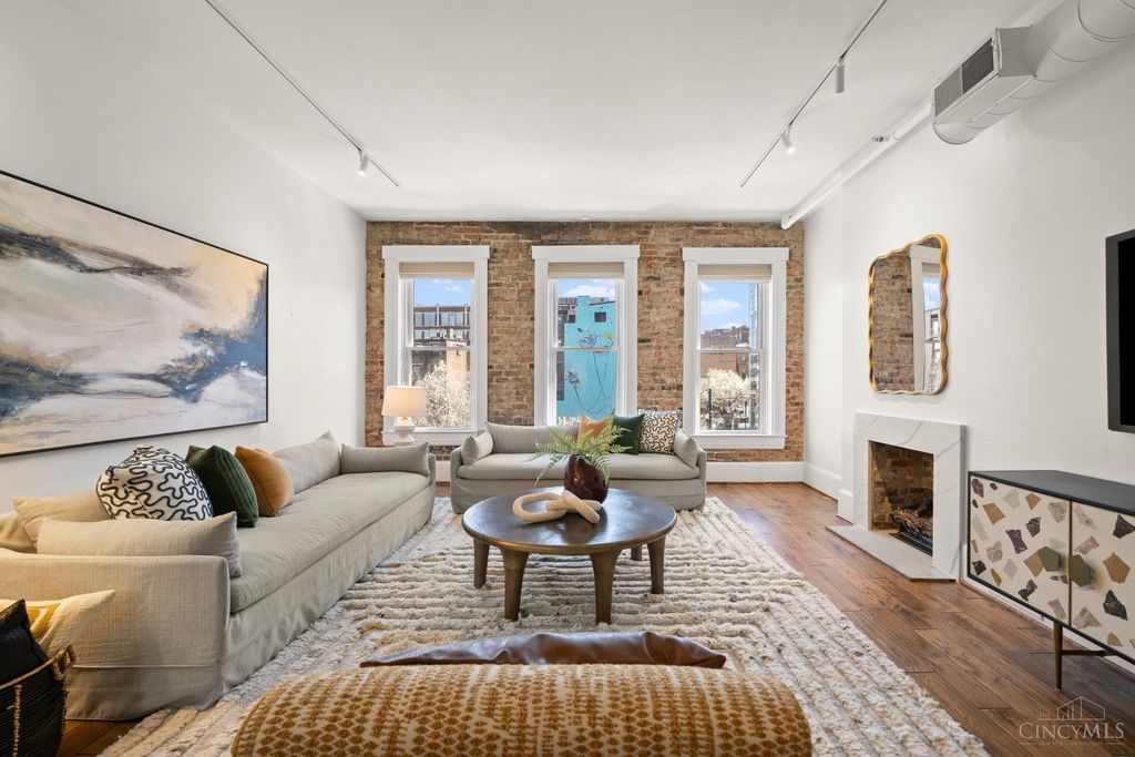 1203 Vine Street, Cincinnati, OH 45202