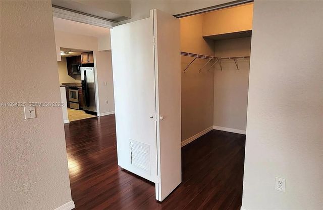 36 NW 6th Ave 805, Miami, FL 33128