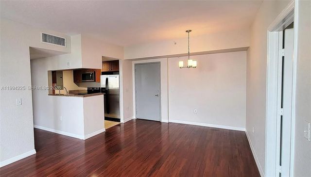 36 NW 6th Ave 805, Miami, FL 33128