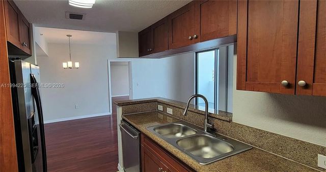 36 NW 6th Ave 805, Miami, FL 33128