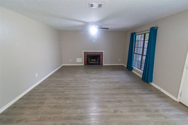 3322 Whispering Way Drive, Richmond, TX 77406