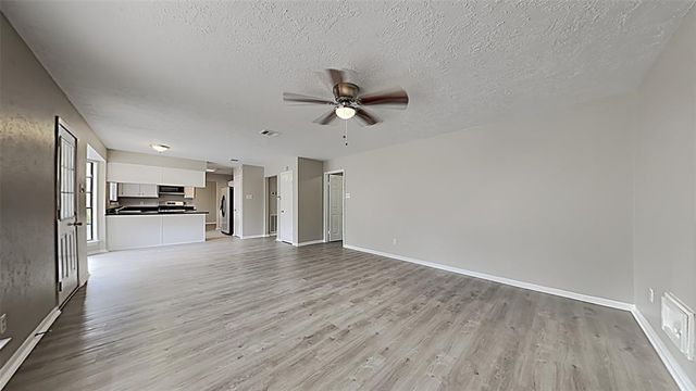 3322 Whispering Way Drive, Richmond, TX 77406