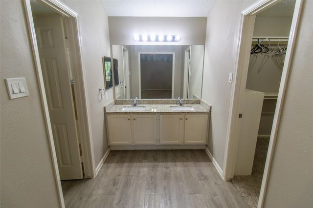 3322 Whispering Way Drive, Richmond, TX 77406