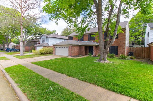 3322 Whispering Way Drive, Richmond, TX 77406