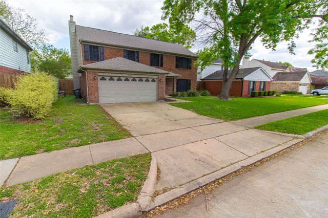 3322 Whispering Way Drive, Richmond, TX 77406