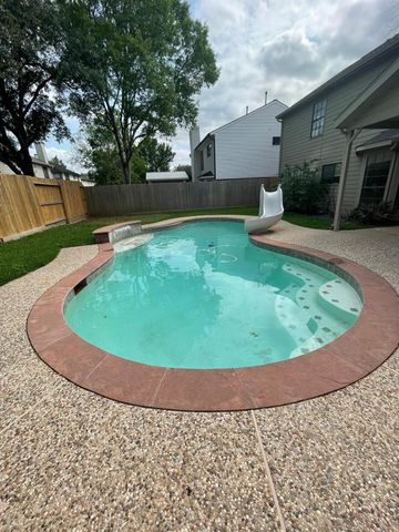 3322 Whispering Way Drive, Richmond, TX 77406