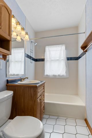 412 Welty Avenue, Rockford, IL 61107