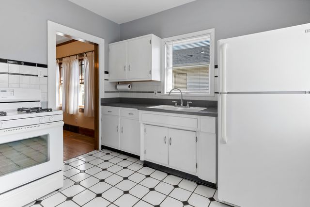 412 Welty Avenue, Rockford, IL 61107