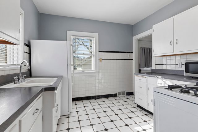 412 Welty Avenue, Rockford, IL 61107