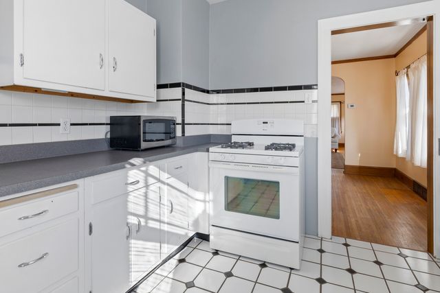 412 Welty Avenue, Rockford, IL 61107