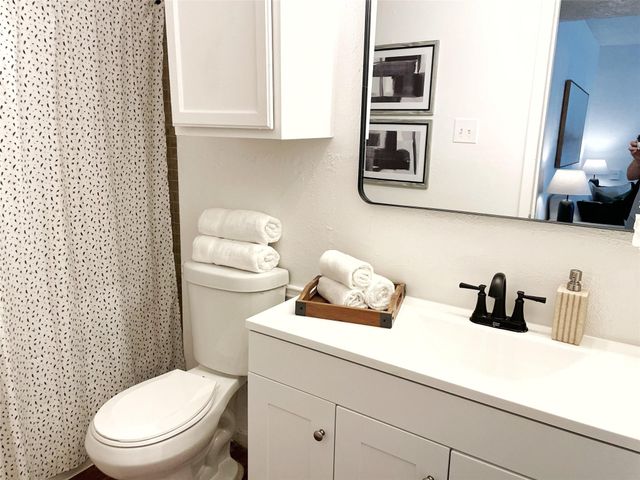 2707 Windswept CV 101, Austin, TX 78745