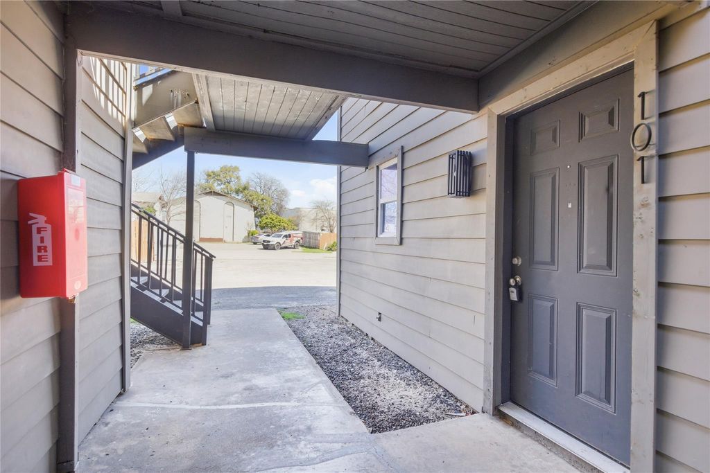 2707 Windswept CV 101, Austin, TX 78745