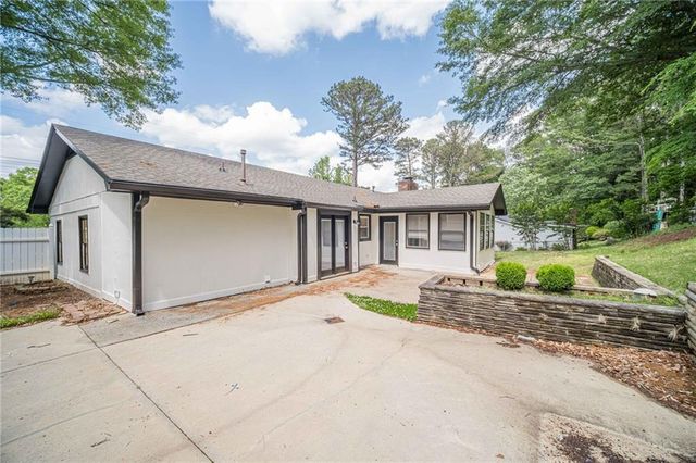 4858 Tarleton Drive SW, Lilburn, GA 30047