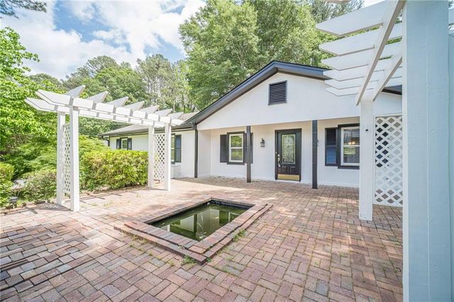 4858 Tarleton Drive SW, Lilburn, GA 30047
