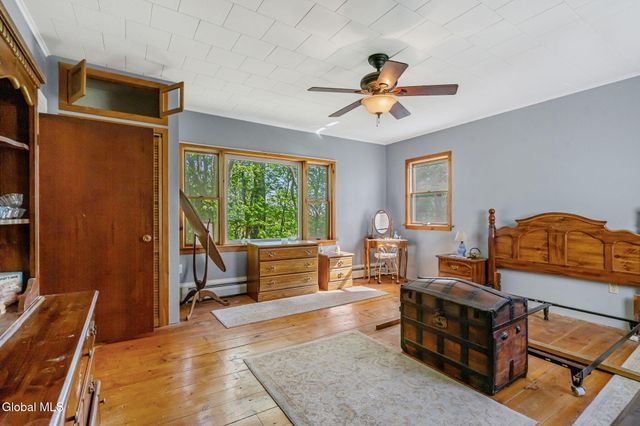533 New Baltimore Road, New Baltimore, NY 12192