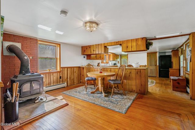 533 New Baltimore Road, New Baltimore, NY 12192