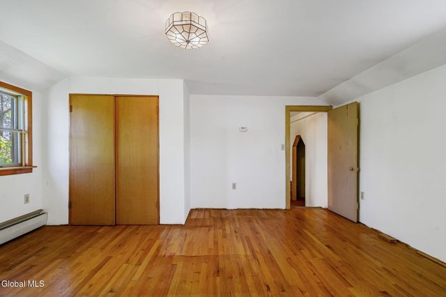 533 New Baltimore Road, New Baltimore, NY 12192