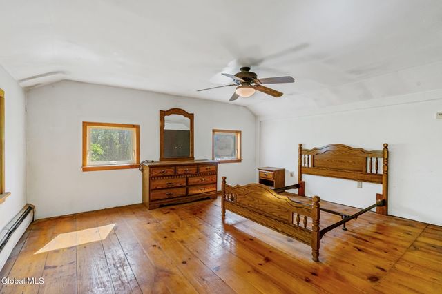 533 New Baltimore Road, New Baltimore, NY 12192