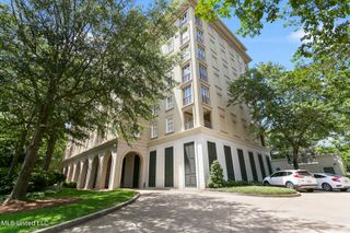 1200 Meadowbrook Road, 24, Jackson, MS 39206