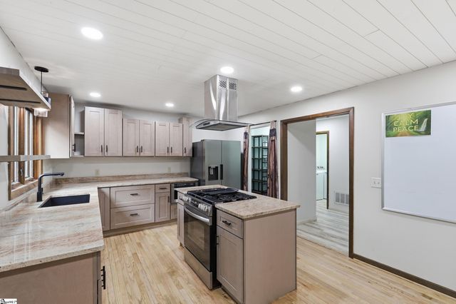 68 Washington Drive, Piedmont, SC 29673