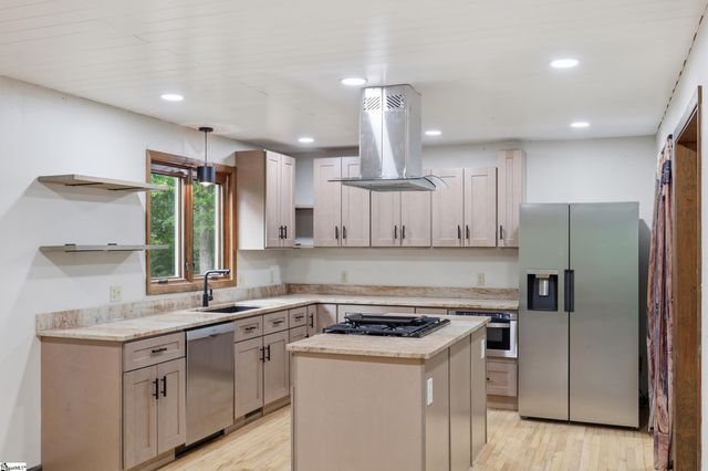 68 Washington Drive, Piedmont, SC 29673