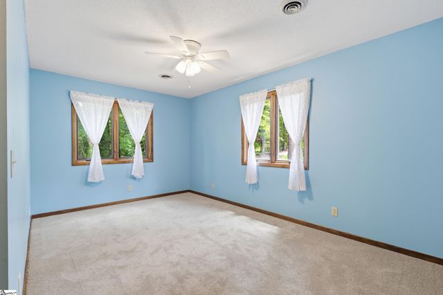 68 Washington Drive, Piedmont, SC 29673