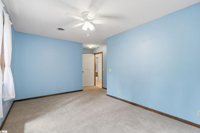 68 Washington Drive, Piedmont, SC 29673