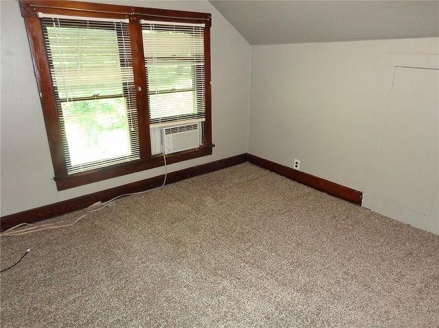 1915 S Broadway Street, Pittsburg, KS 66762