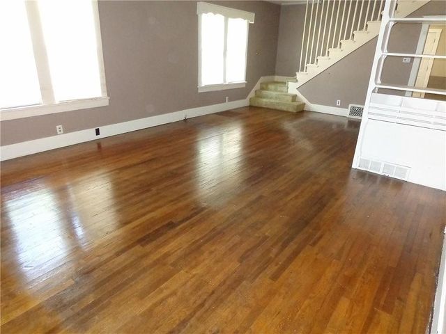 1915 S Broadway Street, Pittsburg, KS 66762