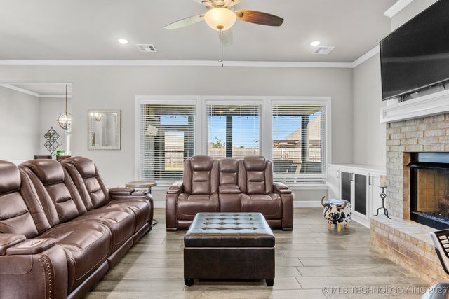 5607 E 142nd Place North, Collinsville, OK 74021