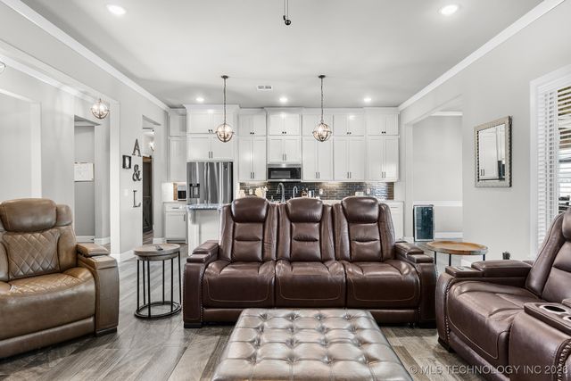 5607 E 142nd Place North, Collinsville, OK 74021