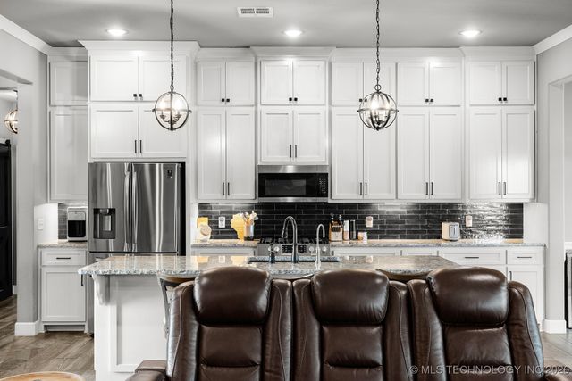 5607 E 142nd Place North, Collinsville, OK 74021