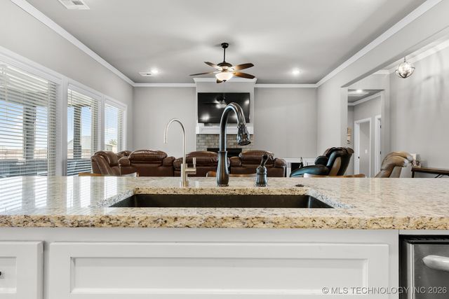 5607 E 142nd Place North, Collinsville, OK 74021