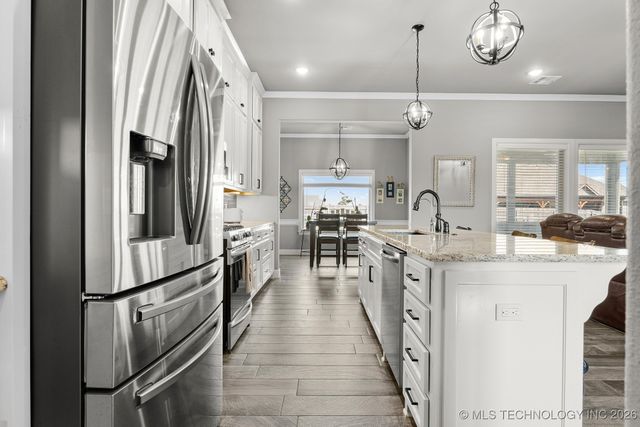 5607 E 142nd Place North, Collinsville, OK 74021