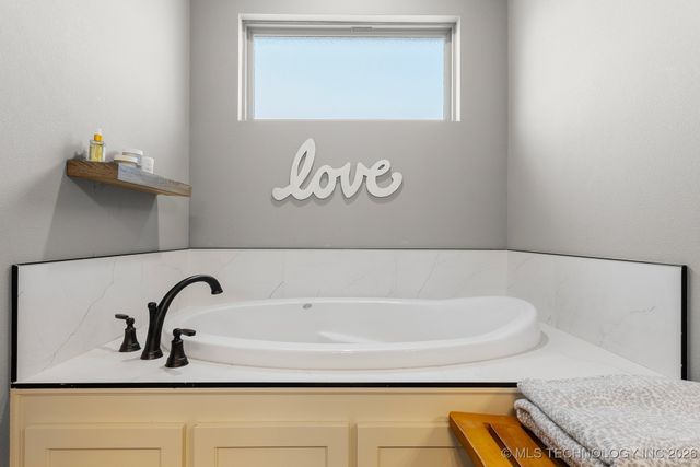 5607 E 142nd Place North, Collinsville, OK 74021