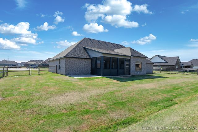 5607 E 142nd Place North, Collinsville, OK 74021