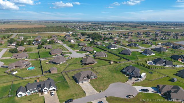 5607 E 142nd Place North, Collinsville, OK 74021