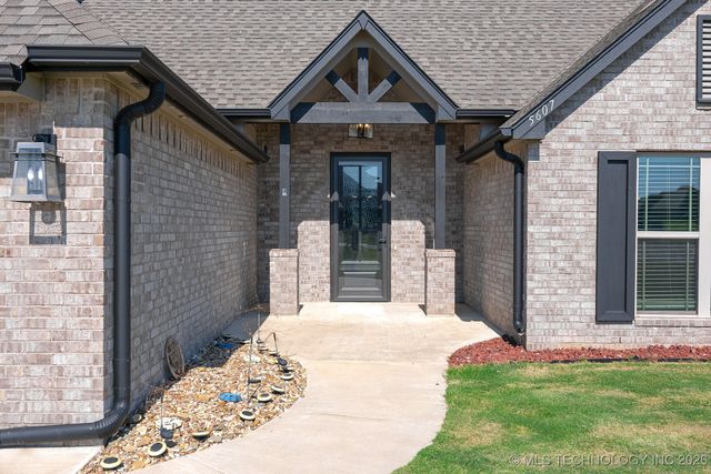 5607 E 142nd Place North, Collinsville, OK 74021