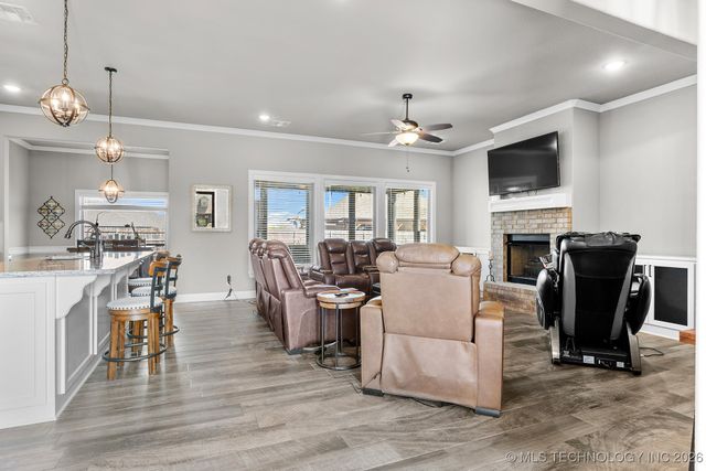 5607 E 142nd Place North, Collinsville, OK 74021